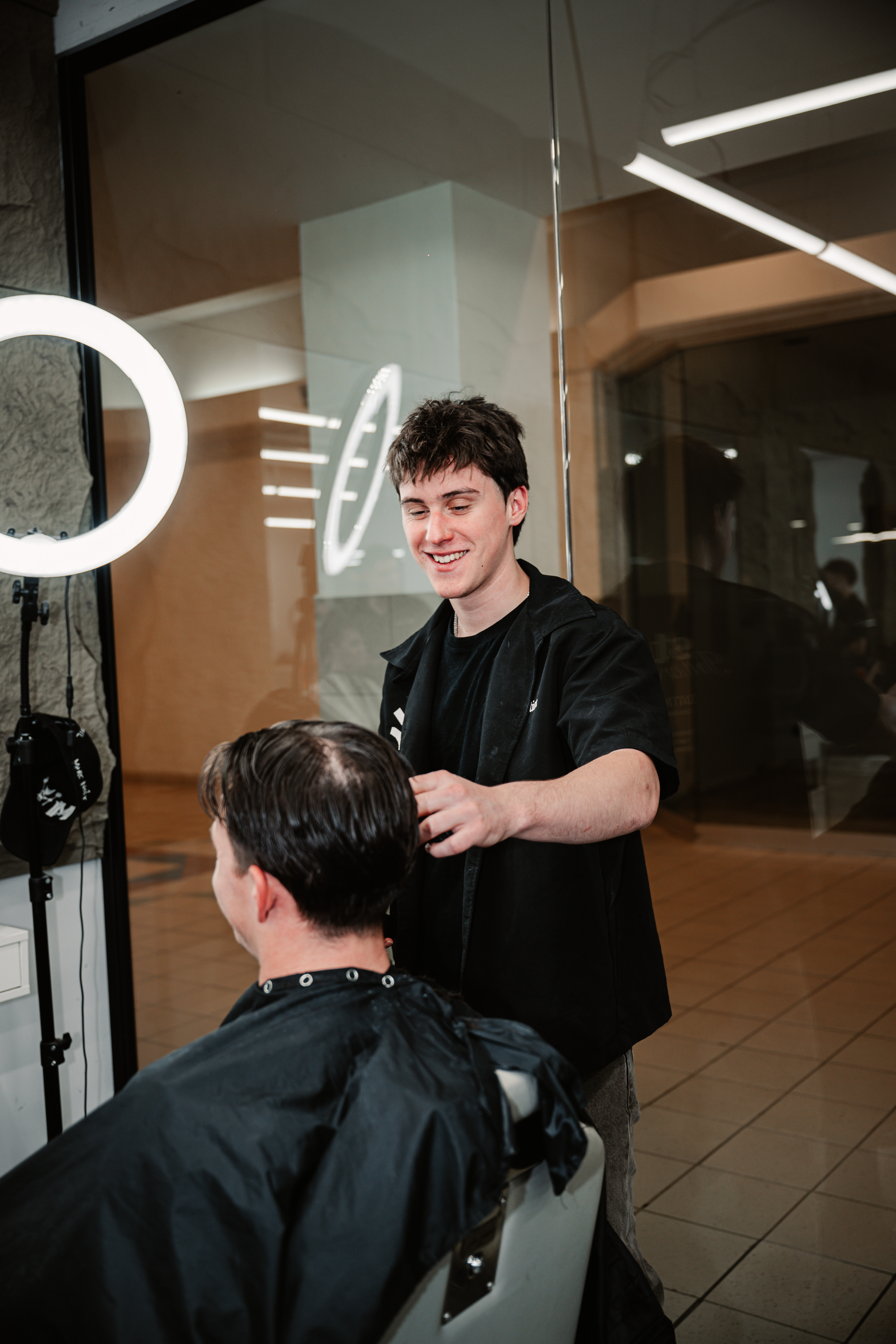 Intérieur du salon Intersection Barbershop Gatineau